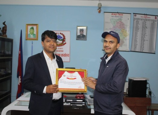 यस कार्यालयबाट साउन महिनाको उत्कृष्ट कर्मचारी बन्न सफल हुनुभएकोमा नायब सुब्बा श्री कपुर सिंह धामीज्यूलाई हार्दिक बधाई।