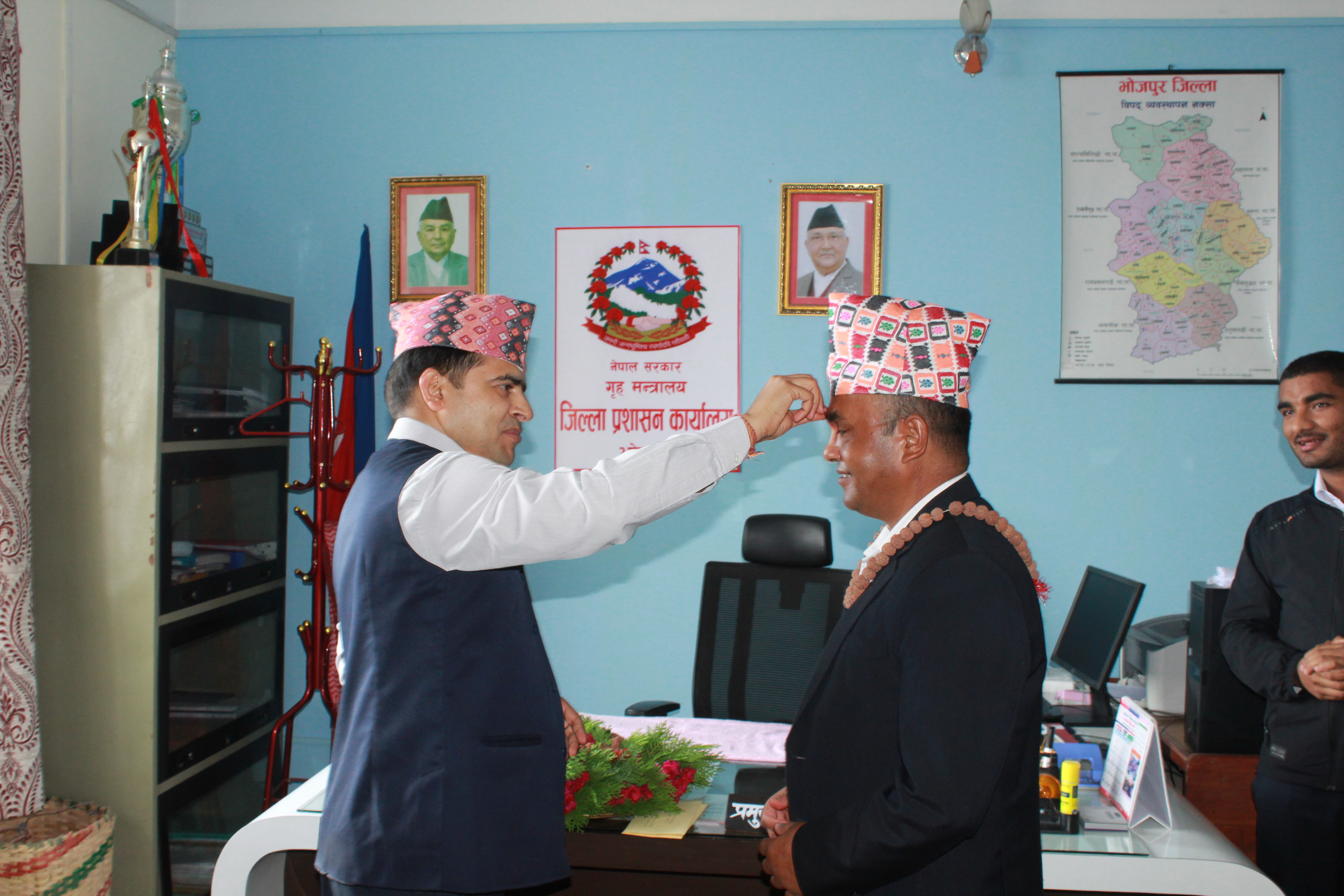 जिल्ला प्रशासन कार्यालय, सुनसरी सरुवा भई जानुहुने प्र.अ. श्री कृष्ण बहादुर बस्नेत ज्युको फेरी भेटौला कार्यक्रम