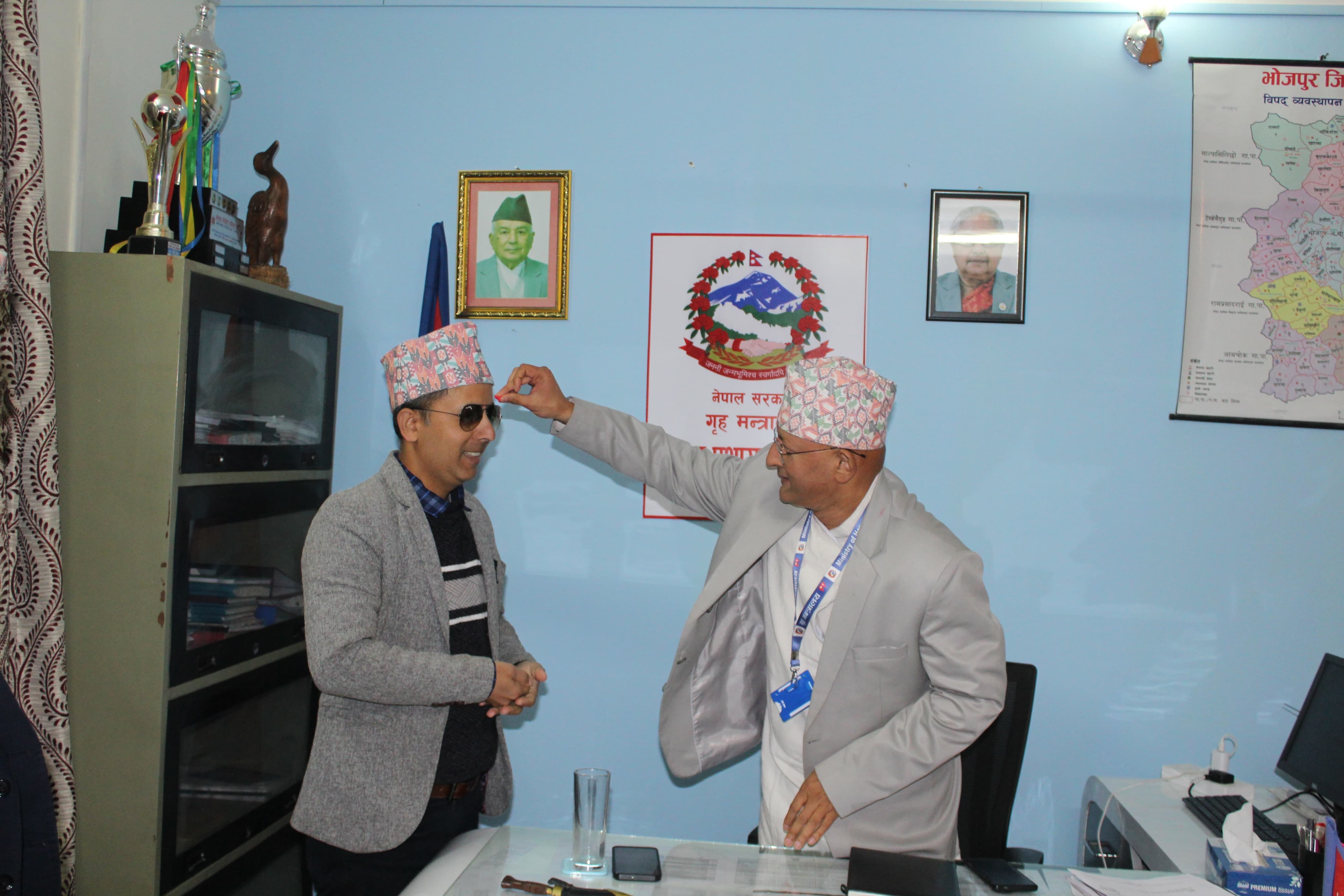 जिल्ला प्रशासन कार्यालय, झापा सरुवा भई जानुहुने ना.सु श्री डिल्लीराम काफ्ले ज्युको फेरी भेटौला कार्यक्रम